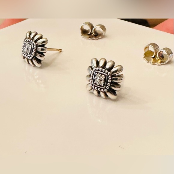 Authentic Luxury Minimalist LAGOS Sterling Silver and diamond Earrings - Picture 7 of 17